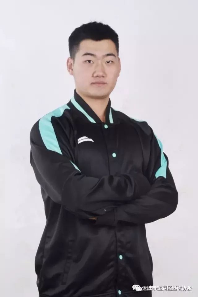 篮球青训营中的体能训练方案有哪些?_1